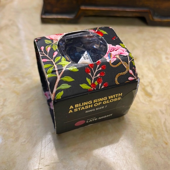 Butter London Ring - Picture 2 of 16